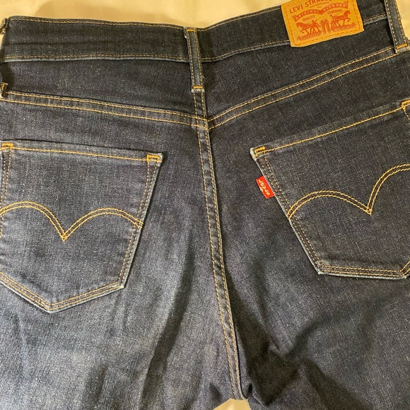 Levi’s 720 High Rise Skinny Jeans - Picture 4 of 5